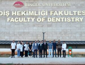 Bingöl Diş Hekimliği Hastanesi hasta kabulüne başladı, ilk hasta Rektör Çelik oldu