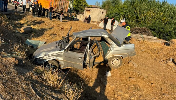 Bingöl’de şarampole devrilen otomobildeki 4 kişi yaralandı