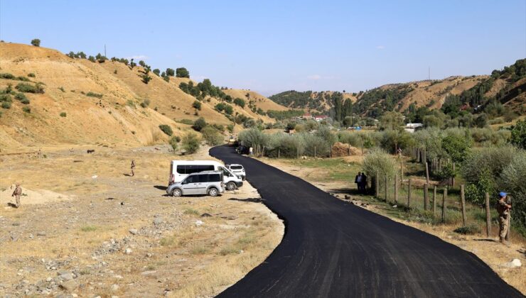 Bitlis’te Köy Yolları Sıcak Asfaltla Konfora Kavuşuyor