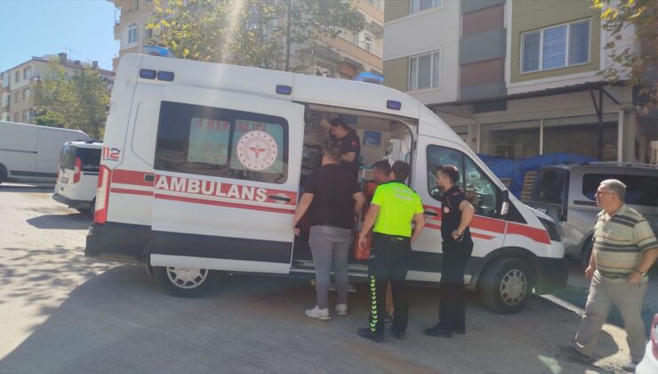 Boyabat’ta hafif ticari araç duvara çarptı: 1 yaralı