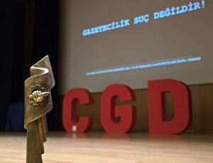 ÇGD: “Son dönemde haberi kriminalize eden iklime son verilmeli, meslektaşlarımız serbest bırakılmalıdır”