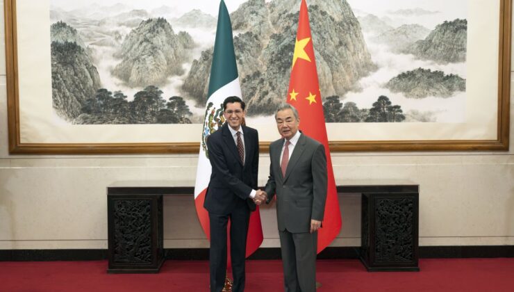 Çin Dışişleri Bakanı Wang, Beijing’de Meksika Dışişleri Bakanı Alvarez ile görüştü