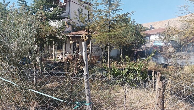 Çorum’da bahçesindeki kuru otları yakarken alevlerin arasında kalan kişi öldü