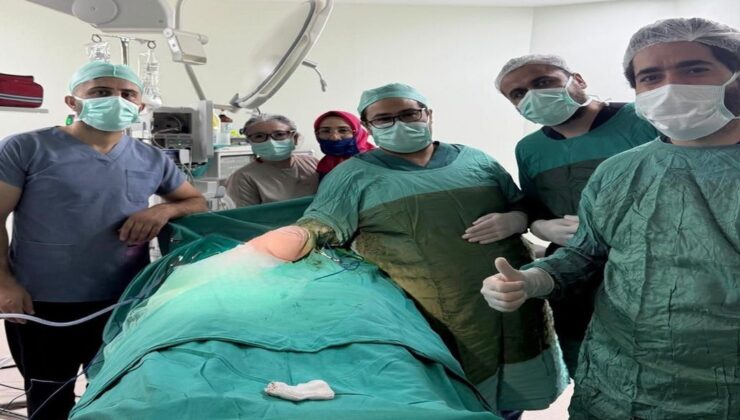 Çukurca Devlet Hastanesi’nde kasık fıtığı ve apandisit ameliyatları başarıyla yapıldı
