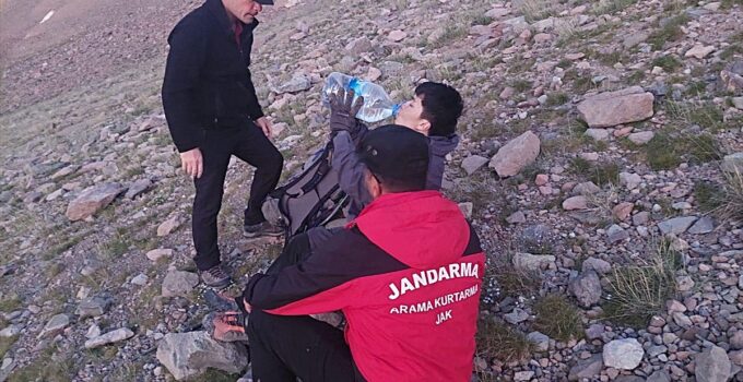 Erciyes Dağı’nda mahsur kalan turist kurtarıldı