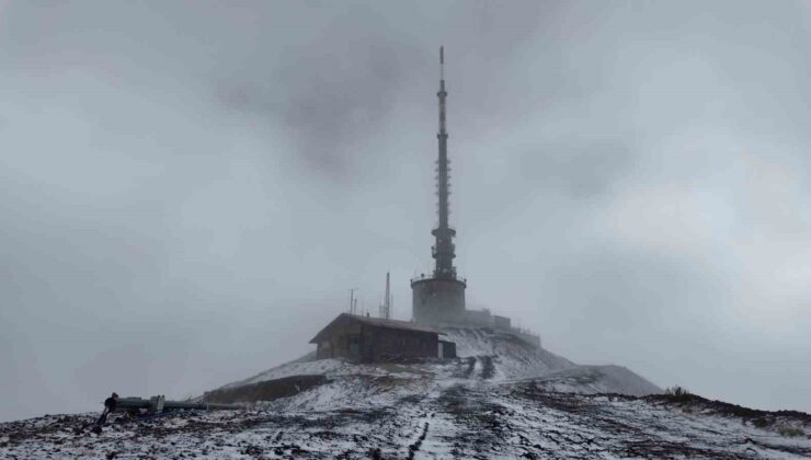 Erzurum’da yüksek kesimlere mevsimin ilk karı düştü, Palandöken’in zirvesi beyazladı
