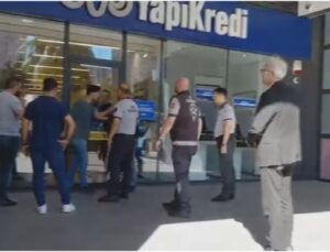 Esenyurt’ta bıçakla kavga kamerada