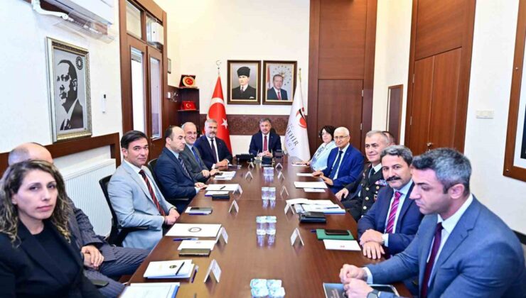 Eskişehir Valisi Yılmaz, üniversitelerin güvenliği için toplantıya başkanlık etti