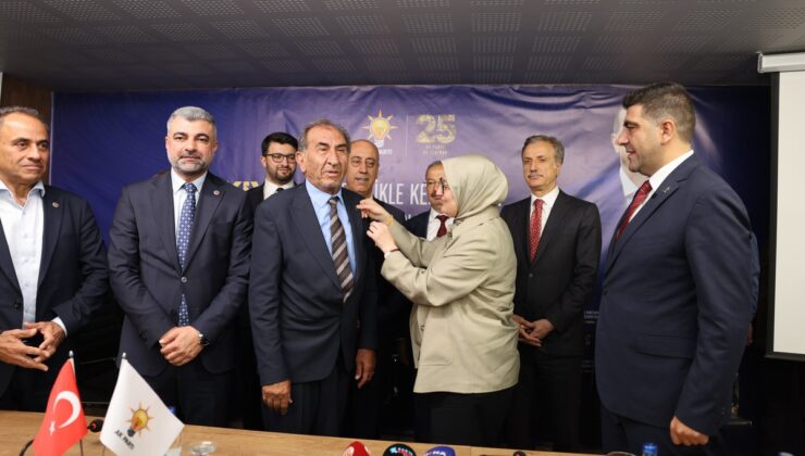 Görevinden alınan Yeniden Refah Mardin İl Başkanı Mahmut Özer, AK Parti’ye katıldı