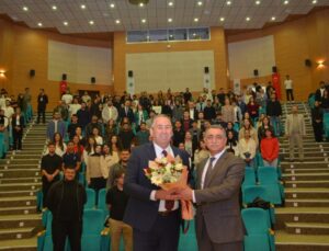 Hasan Yıldız, KAEÜ’de öğrencilere kariyer ve motivasyon konferansı verdi