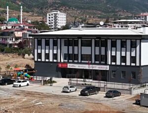 Hatay Valisi Masatlı, Hassa’daki sosyal hizmet merkezini inceledi
