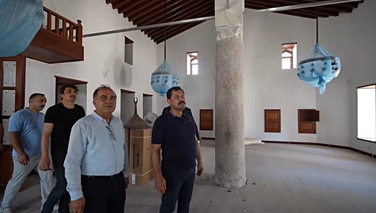 Hatay Valisi Masatlı, Mahremiye ve Şeyh Ali camilerindeki restorasyonu inceledi