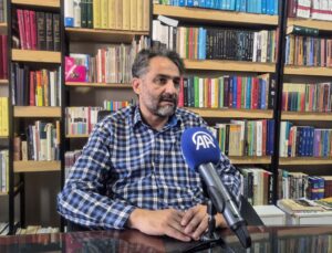 İran’da kağıt fiyatları arttı, kitap baskı adetleri 2 bin 500’den 800’e düştü