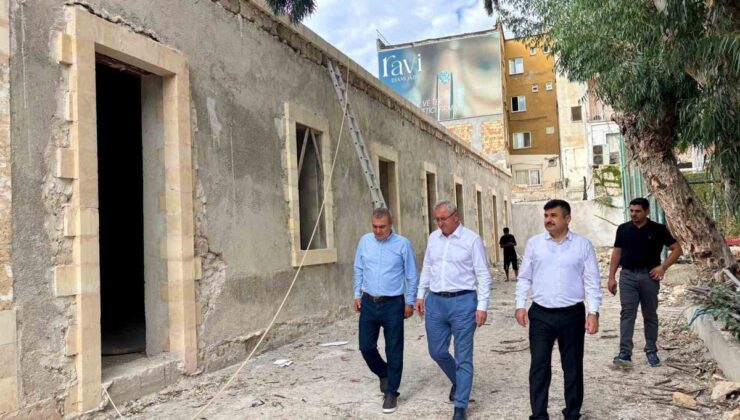 İskenderun Lisesi restorasyonunu Kaymakam Önder ve İlçe Milli Eğitim Müdürü inceledi