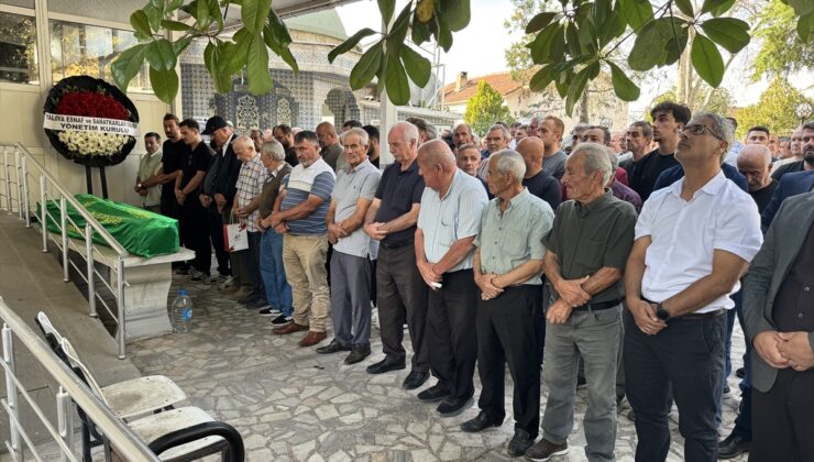 İznik Gölü’nde ölü bulunan öğretmenin cenazesi Yalova’da toprağa verildi