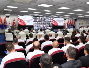 Jandarma Genel Komutanı Orgeneral Çardakcı il jandarma komutanlarıyla videokonferansla görüştü