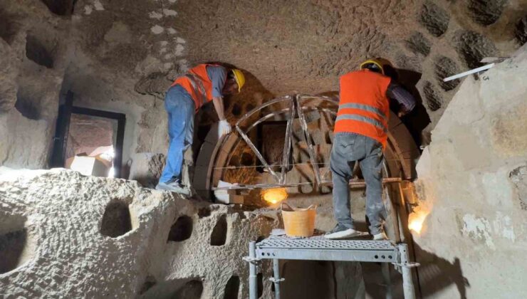 Kapadokya’da deformasyon riski taşıyan 5 peri bacasında koruma çalışması yapıldı