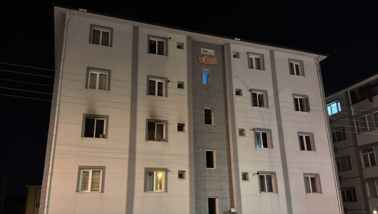 Karabük’te Yangın: 2 Kişi Dumandan Etkilendi