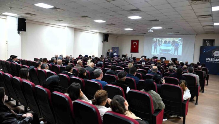 Kastamonu İl Emniyet Müdürü Tamer Taş, okul güvenliği için okul müdürleriyle buluştu