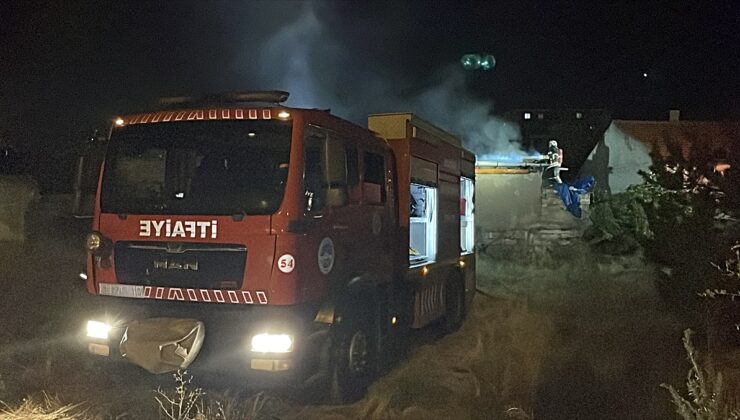 Kayseri’de çıkan yangında müstakil ev kullanılamaz hale geldi
