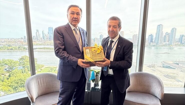 KKTC Dışişleri Bakanı Ertuğruloğlu, New York’ta TDT Genel Sekreteri ile görüştü