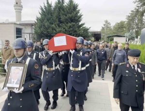Kocaeli’de kalp krizi geçiren Astsubay Başçavuş İbrahim Ay, Aksaray’da defnedildi