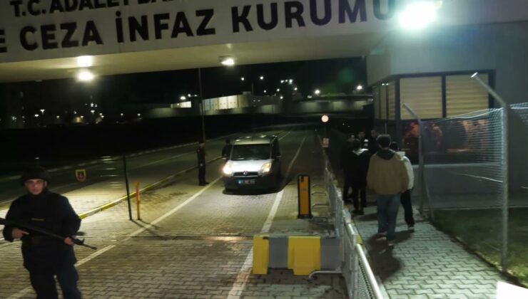 Komedyen Deniz Göktaş, Çorlu Karatepe Cezaevi’nden 88 gün sonra tahliye edildi