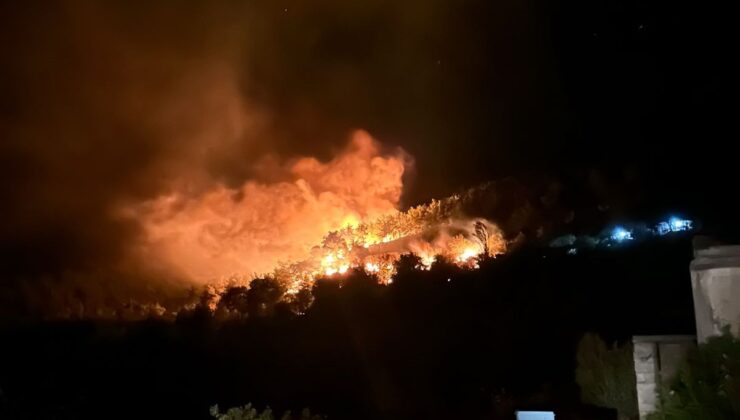 Kozan’da 2 ayrı noktada orman yangını; yerleşim yerleri tedbir amaçlı boşaltıldı