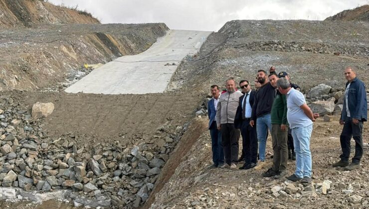 Lalapaşa Kaymakamı Mustafa Çolak, Çömlekköy Barajı’nda incelemelerde bulundu