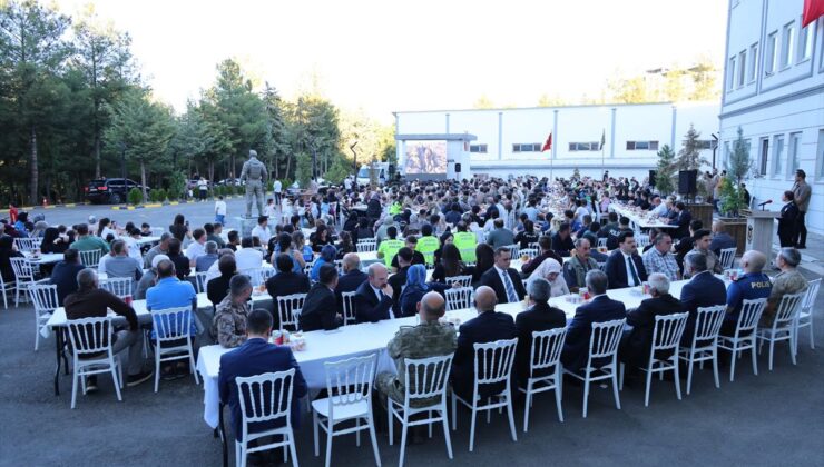 Mardin’de şehitler için anma programı düzenlendi