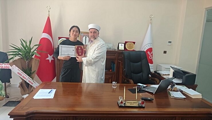 Mardin’e gezmeye gelen Güney Koreli turist Müslüman oldu