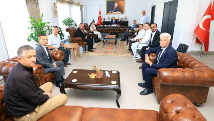 Muğla Valisi Akbıyık, Milas’ta altyapı ve tarım taleplerini muhtarlardan dinledi