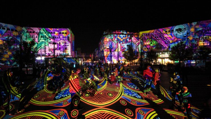 Polonya’nın Lodz kentinde 16. Light Move Işık Festivali Hayaller temasıyla düzenlendi