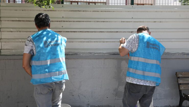 Sakarya’da yükümlüler yeni eğitim öğretim yılı öncesi okullarda bakım ve onarım yapıyor