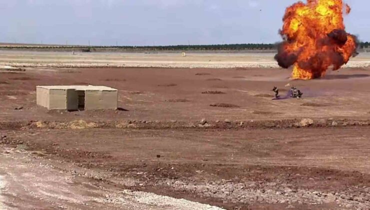 SAS komandoları TEKNOFEST Güneydoğu’da Bayraktar TB2 destekli EYP’yi imha etti