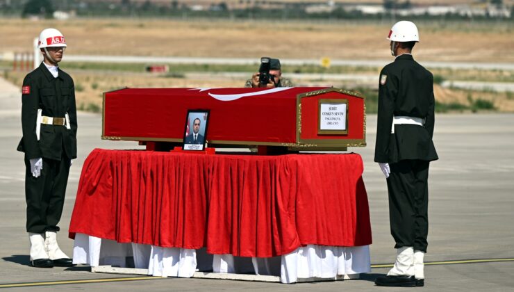 Şehit uzman çavuşun cenazesi, memleketine uğurlandı