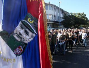 Srebrenitsa Soykırımı’nın baş sorumlularından Mladic’in cesedi gömüldü