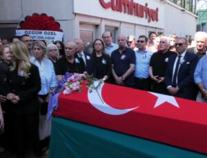 Şükran Soner İçin Cumhuriyet Gazetesi’nde Tören: ‘Annem Demokratik Bir Ülkede Ölemedi’