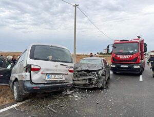 Tekirdağ Kapaklı’da otomobil ile minibüs çarpıştı, kazada 2’si çocuk 6 kişi yaralandı