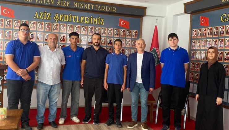 Tokat’ta lise öğrencilerden gazilere ziyaret