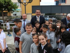 Trabzon Of Kaymakamı Akça, İsmail Yıldırım İlkokulu’nda yeni eğitim yılını kutladı