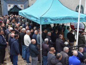Trabzon Ortahisar’da toprak kaymasında ölen 50 yaşındaki kişi defnedildi