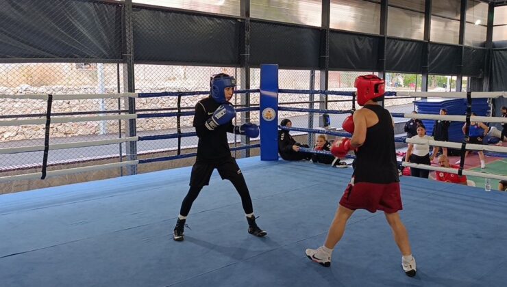 Türkiye Genç Kadınlar Boks Milli Takımı, Kozan’da 15 günlük kampa başladı
