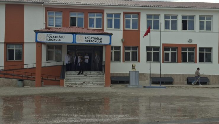 Van Tuşba’da kız öğrencinin okula getirdiği pompalı tüfeği öğretmen ve veliler aldı