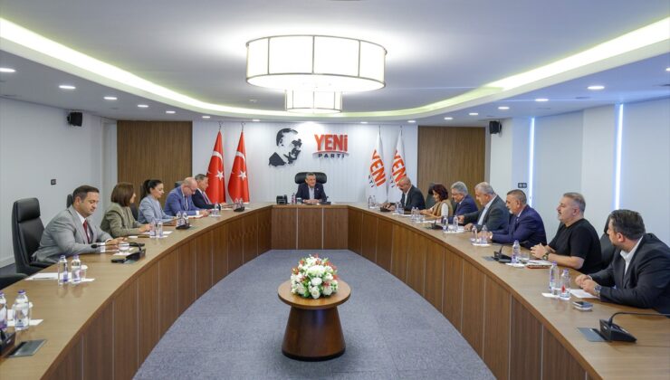 Yeni Parti Genel Başkanı Özgür Özel, Alevi kurumlarının temsilcileriyle görüştü