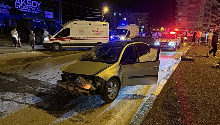 Yozgat’ta otomobil ile kamyonet çarpıştı, 5 kişi yaralandı