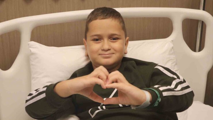 11 yaşındaki Ömer Asaf, kadavradan ikinci kez böbrek nakli oldu.