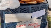 Elazığ'da KPSS'ye giren simitçi tezgahına not bıraktı: Simit 20 TL, ücreti poşete bırak