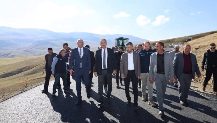 Ağrı Valisi Bozkurt, köy ziyaretlerinde 22,5 kilometrelik yol çalışmasını inceledi