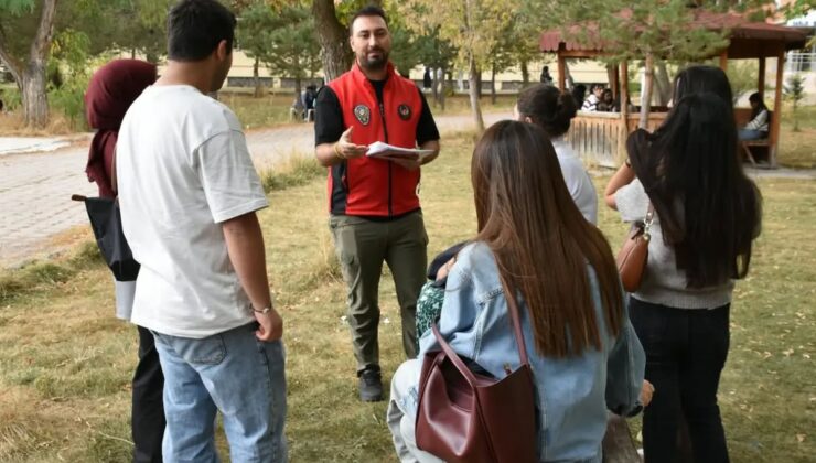 Ağrı’da üniversitelilere güvenlik bilgilendirmesi yapıldı, 5 bin 750 kişiye ulaşıldı